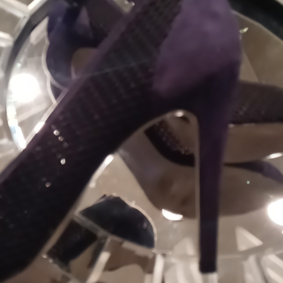 Shoes - Picture 5 of 5